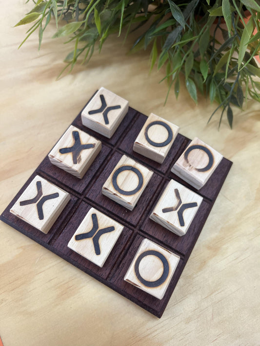 Naughts & Crosses Game